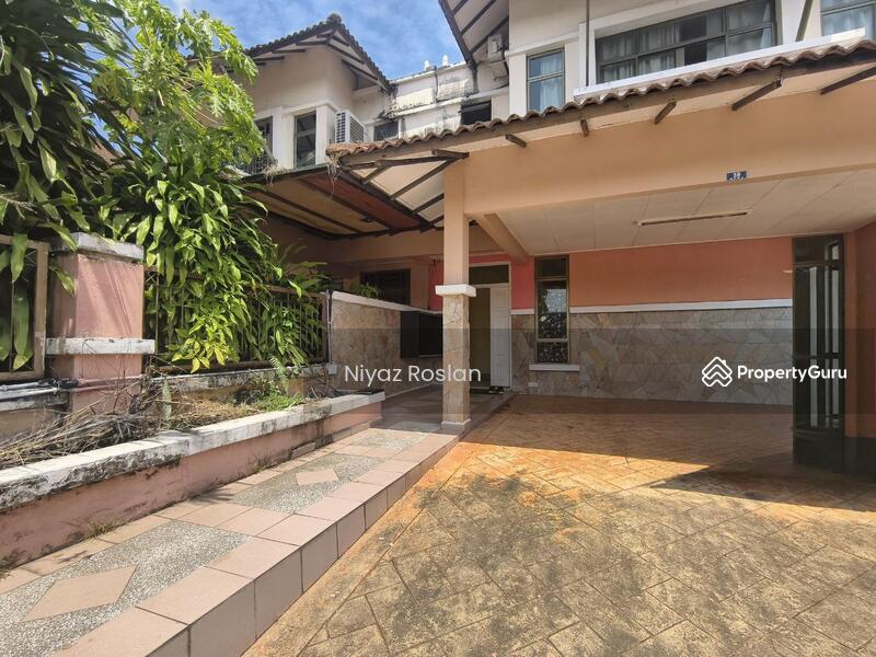 For Sale - Cluster House The Peak, Bandar Putra Kulai Jalan Mewah