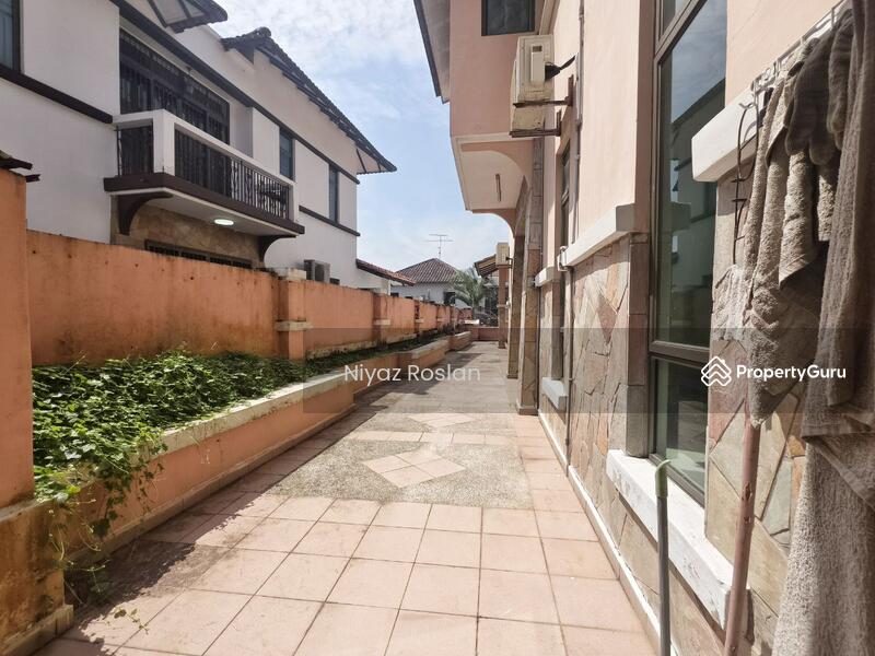 For Sale - Cluster House The Peak, Bandar Putra Kulai Jalan Mewah