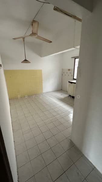 Rumah Teres 2 Tingkat untuk Dijual di SS19 (Subang Jaya) - Bryan Cho - Kitchen - PropertyGuru.com.my