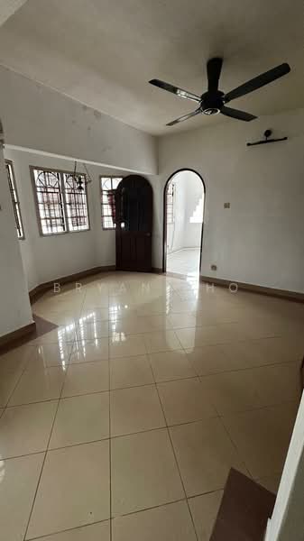 Rumah Teres 2 Tingkat untuk Dijual di SS19 (Subang Jaya) - Bryan Cho - Living Room - PropertyGuru.com.my