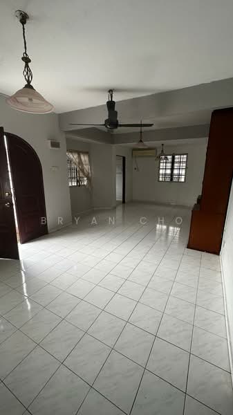 Rumah Teres 2 Tingkat untuk Dijual di SS19 (Subang Jaya) - Bryan Cho - Living Room - PropertyGuru.com.my
