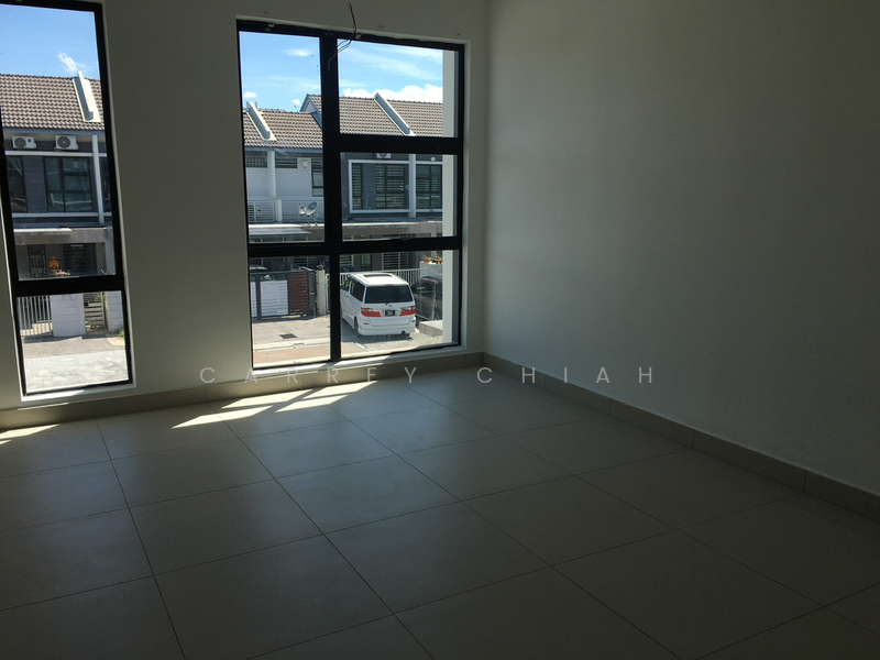 For Sale - Lakeside Residences Puchong