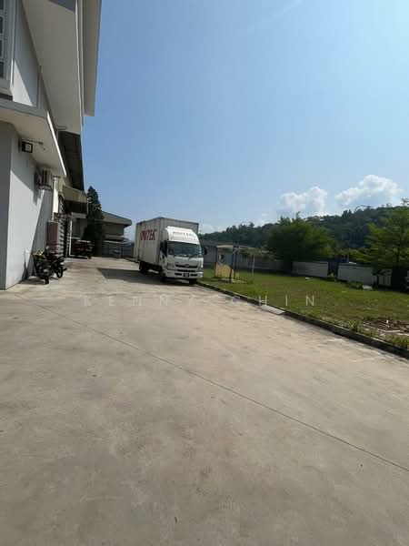 Semi-D Factory for Sale in Hi-Tech Industrial Park (Semenyih) - Kenny Chin - Exterior - PropertyGuru.com.my