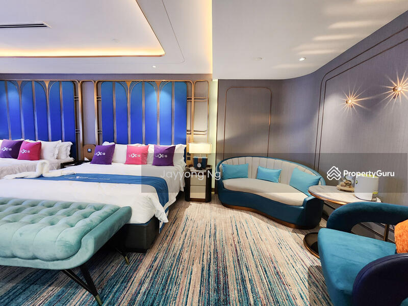 For Sale - Royal Lexis