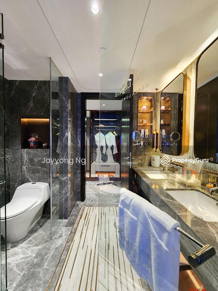 For Sale - Royal Lexis