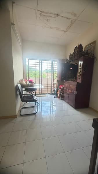 Rumah Teres 2 Tingkat untuk Dijual di Taman Kajang Perdana (Kajang) - Bryan Cho - Living Room - PropertyGuru.com.my