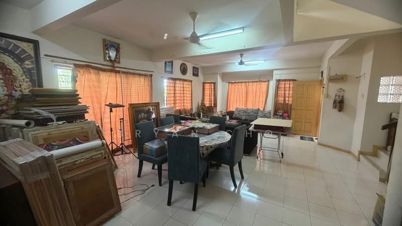 Rumah Teres 2 Tingkat untuk Dijual di Taman Kajang Perdana (Kajang) - Bryan Cho - Living Room - PropertyGuru.com.my