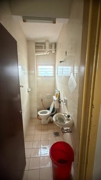 Rumah Teres 2 Tingkat untuk Dijual di Taman Kajang Perdana (Kajang) - Bryan Cho - Bathroom - PropertyGuru.com.my