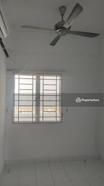 Untuk Disewa - Segar Courts