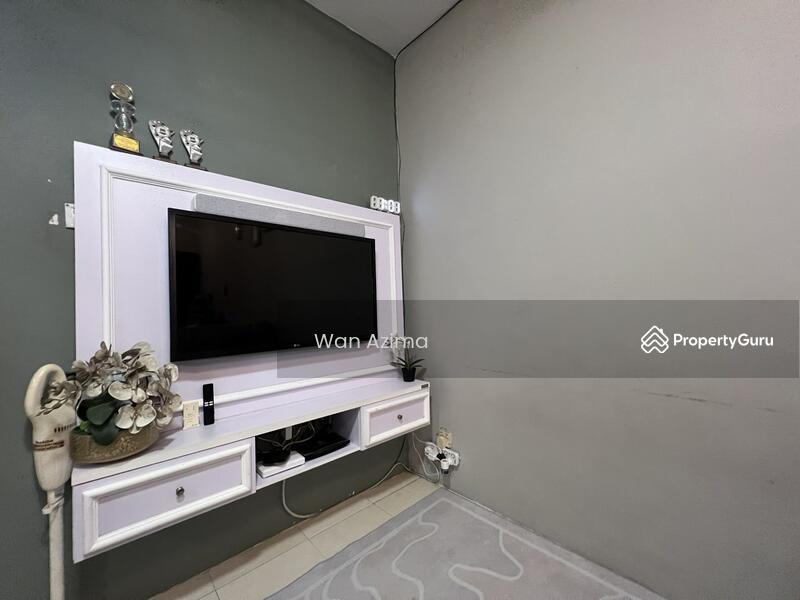 Terraced House for Sale in Kampung Batu 9 Kebun Baru (Telok Panglima Garang) - Wan Azima - PropertyGuru.com.my