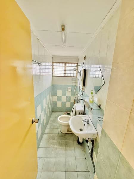 Kondominium untuk Disewa di Elaeis 2 - Erin Yusof - Bathroom - PropertyGuru.com.my