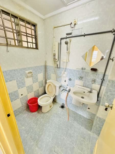 Kondominium untuk Disewa di Elaeis 2 - Erin Yusof - Bathroom - PropertyGuru.com.my