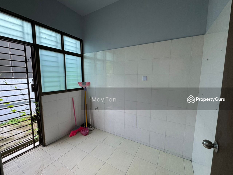 Rumah Berkembar untuk Dijual di Taman Kiaramas (Kluang) - May Tan - PropertyGuru.com.my