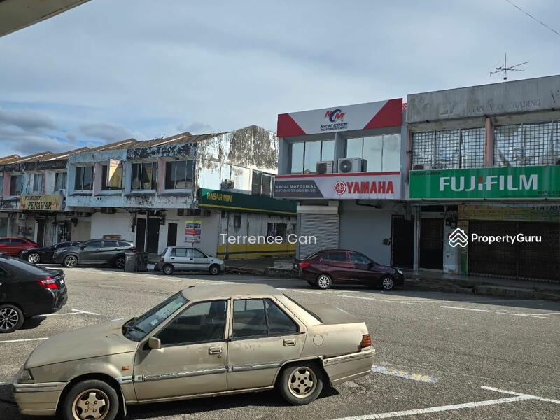 NEAR 99 SPEEDMART 