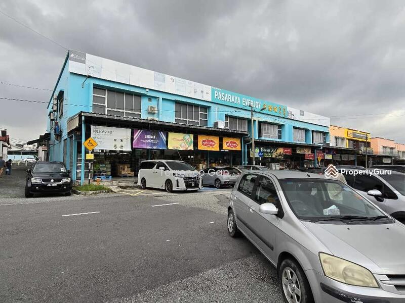 WALKING DISTANCE TO PASARAYA EVERJOY 