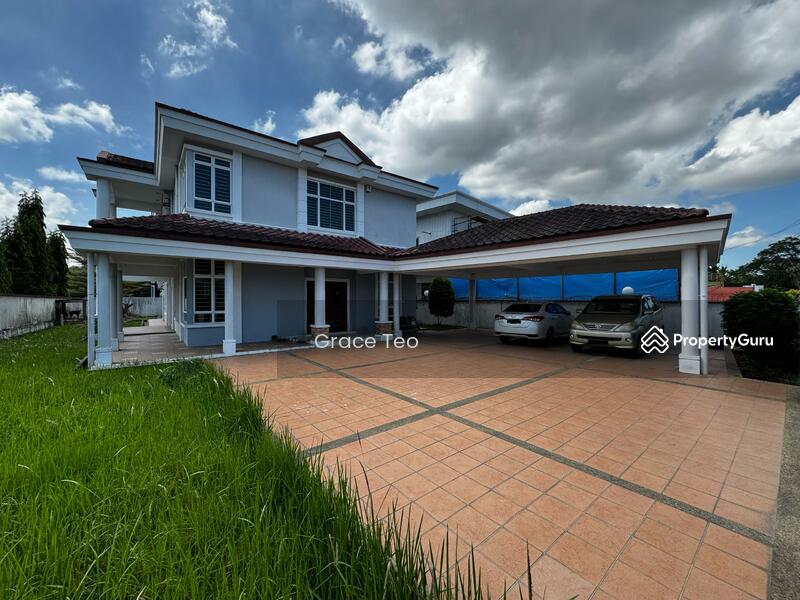 For Sale - Bungalow at Kolombong
