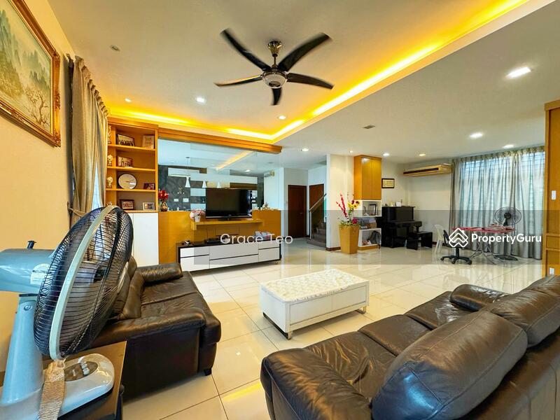 For Sale - Bungalow at Kolombong