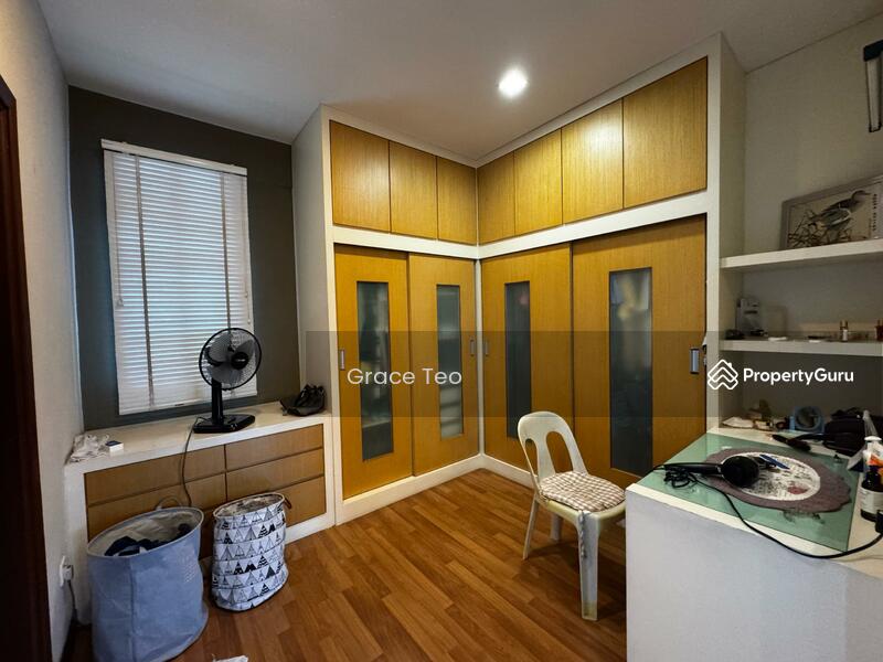 For Sale - Bungalow at Kolombong