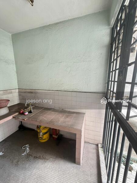 For Sale - Happy Garden Flat