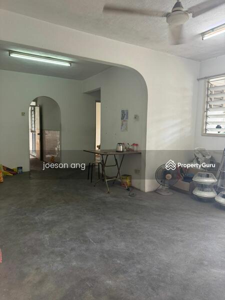 For Sale - Happy Garden Flat