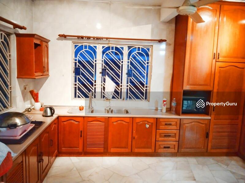 Terrace house at Seksyen 8 untuk Untuk Dijual - RM 900,000, Mac 2026 - PropertyGuru.com.my