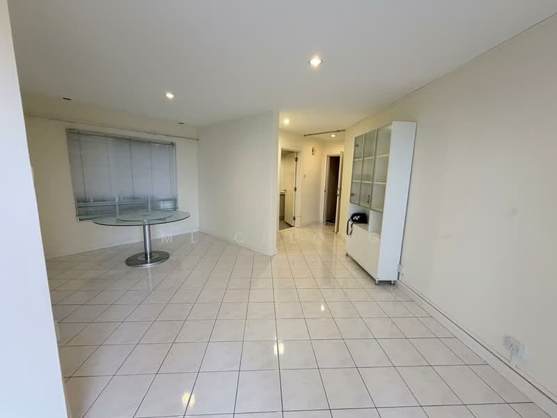 Kondominium untuk Disewa di Pantai Panorama Condominiums - ML Cheong - Living Room - PropertyGuru.com.my
