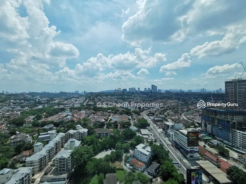 Uninterrupted Panaromic View from Living area... KL Skyline 