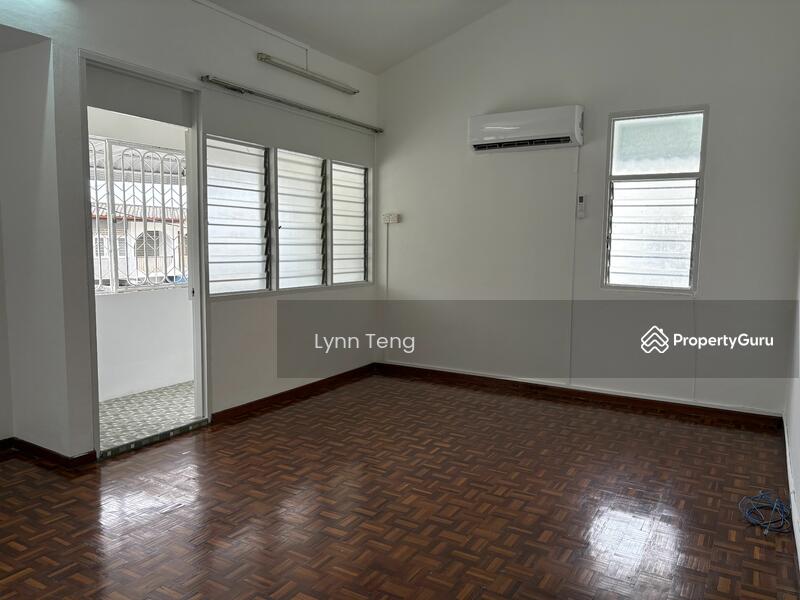 For Sale - 2 Storey Terrace House Greenlane