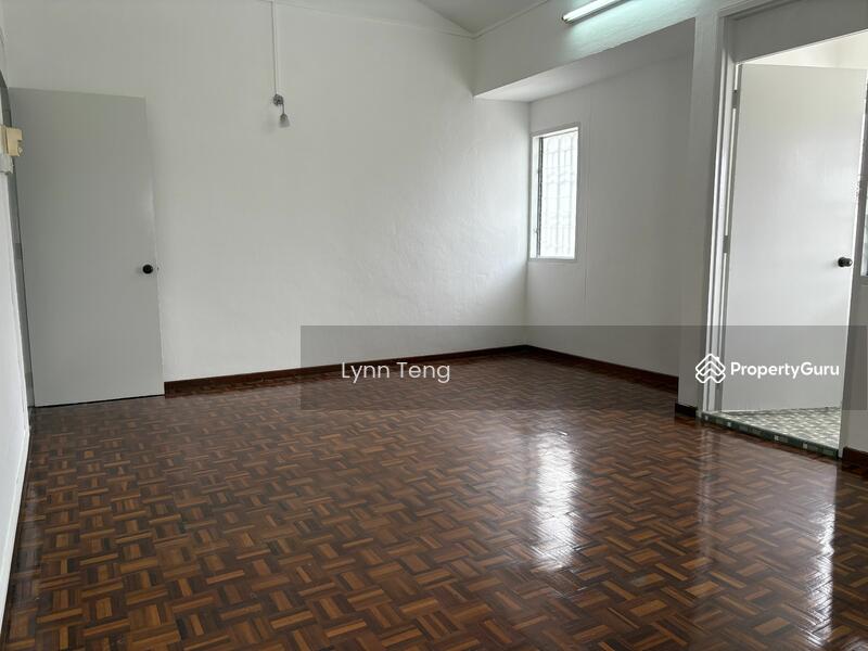 For Sale - 2 Storey Terrace House Greenlane