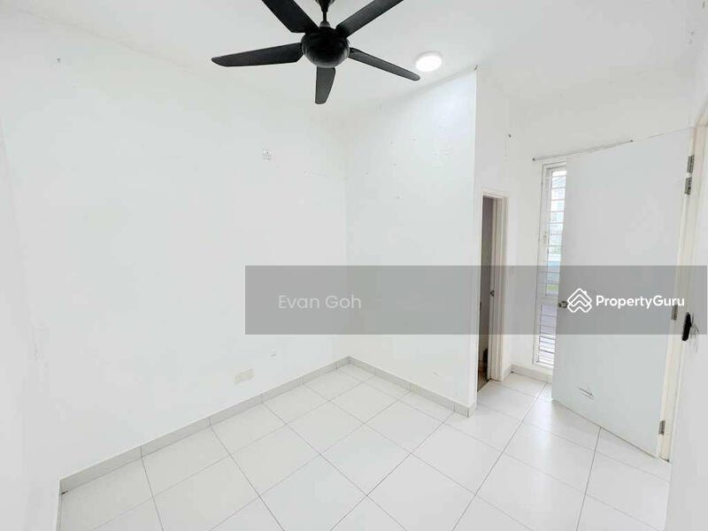 Untuk Dijual - Townhouse Puchong Laman & Bayu