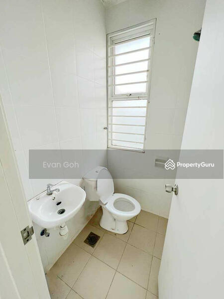 Untuk Dijual - Townhouse Puchong Laman & Bayu