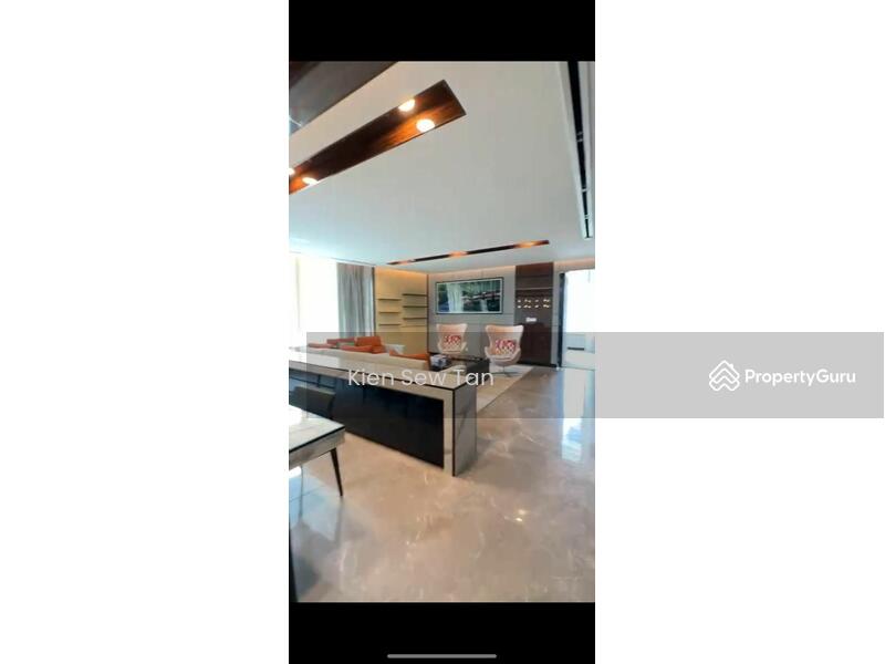 Untuk Dijual - The Oval