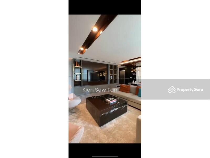 Untuk Dijual - The Oval