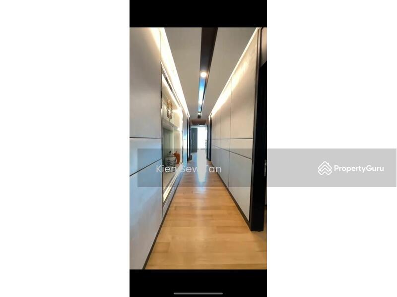 Untuk Dijual - The Oval