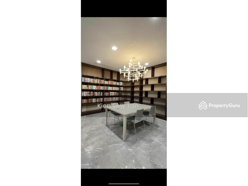 Untuk Dijual - The Oval