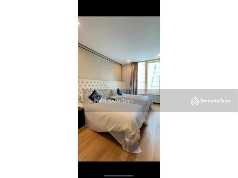 Untuk Dijual - The Oval