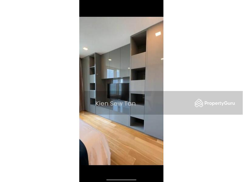 Untuk Dijual - The Oval