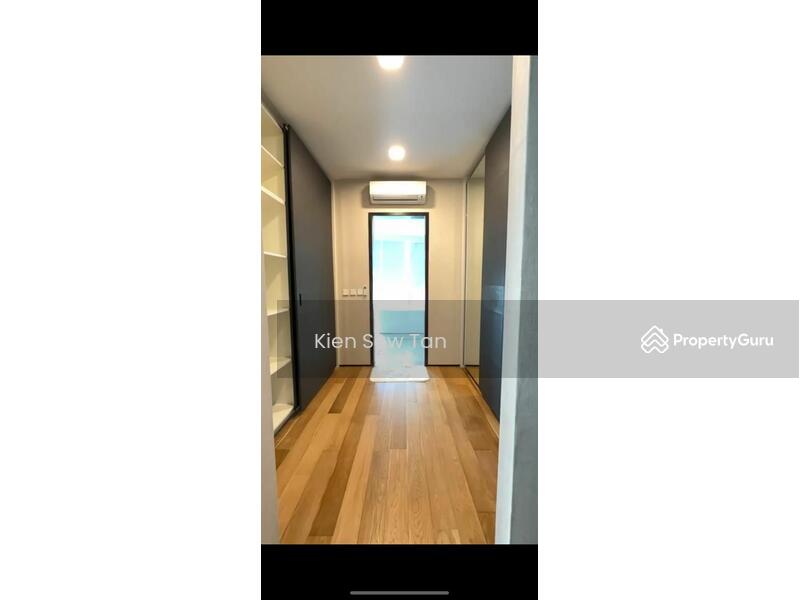 Untuk Dijual - The Oval