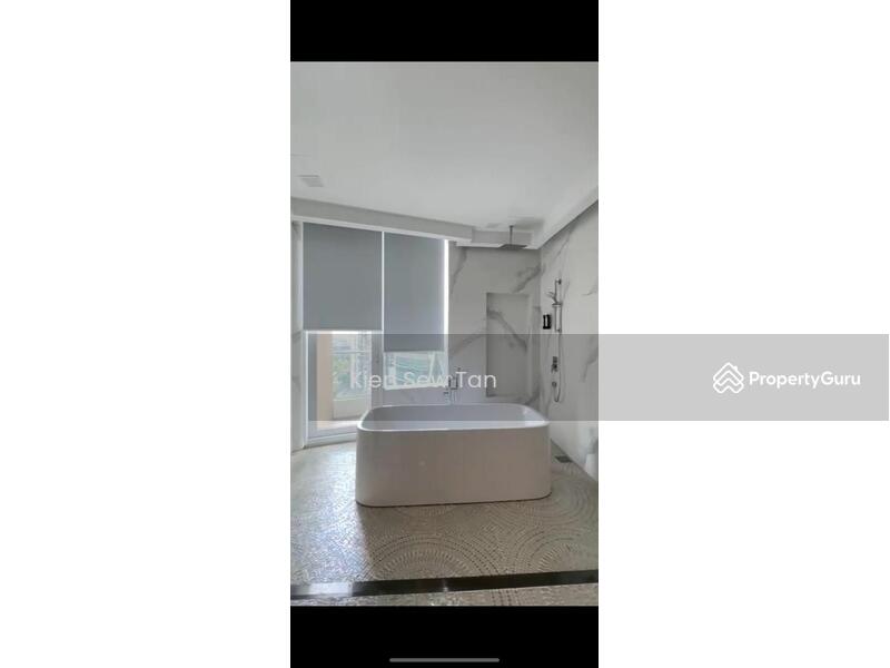 Untuk Dijual - The Oval