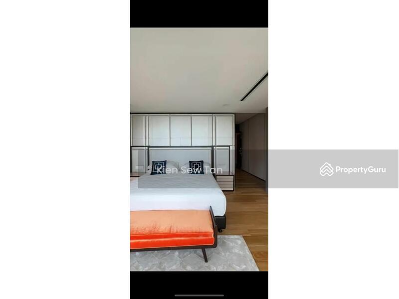 Untuk Dijual - The Oval