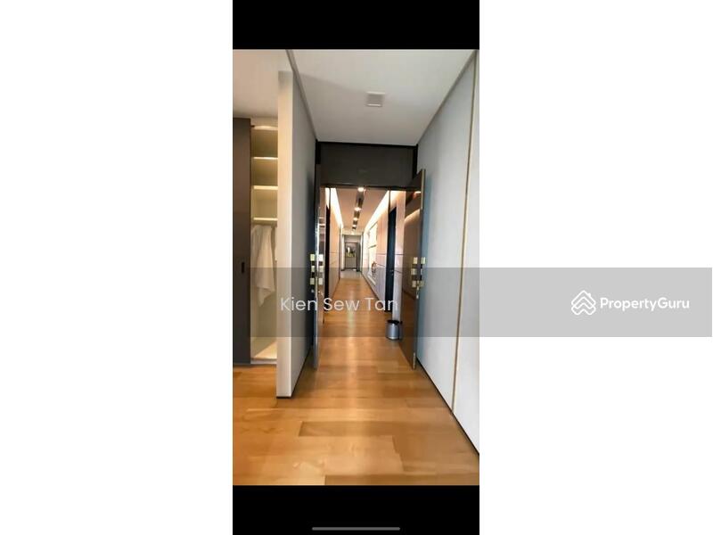 Untuk Dijual - The Oval