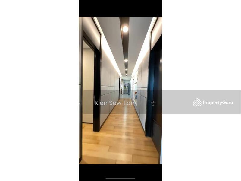 Untuk Dijual - The Oval