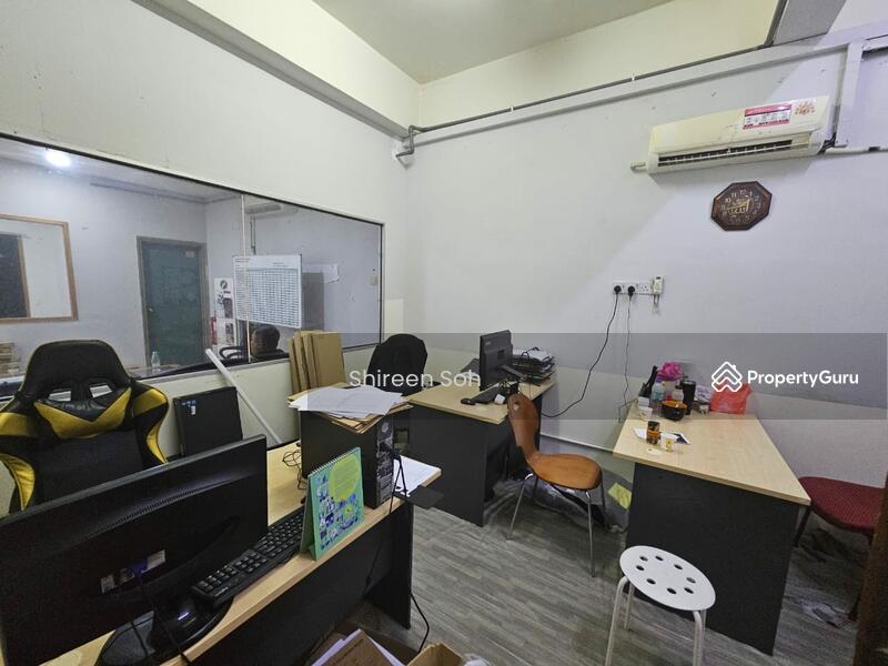 Untuk Disewa - Taman Sri Andalas Klang 2 adjoining units facing main road