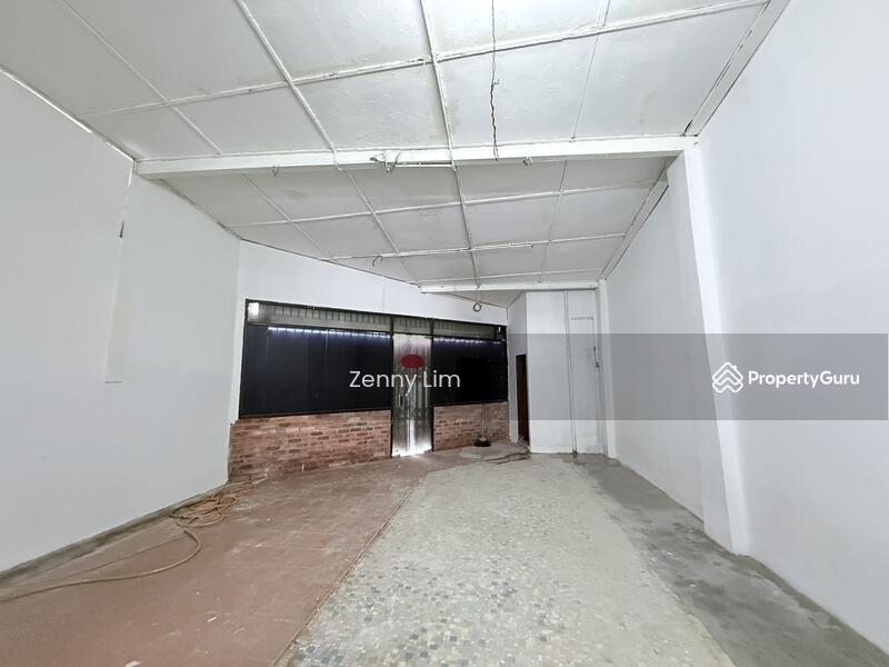 For Rent - Rental RM3k! Facing Main Road, High Visibility! Jalan Batu Tiga 1.5 Sty Shoplot to Let