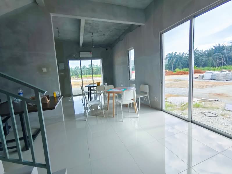 Rumah Teres 2 Tingkat untuk Dijual di Bukit Panchor (Nibong Tebal) - Azura Ghani - PropertyGuru.com.my
