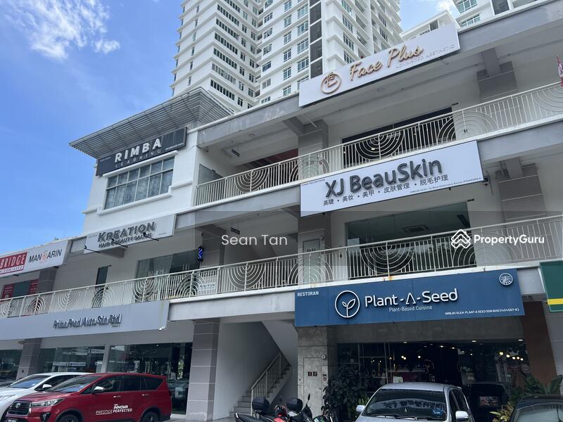 For Sale - Arena Curve