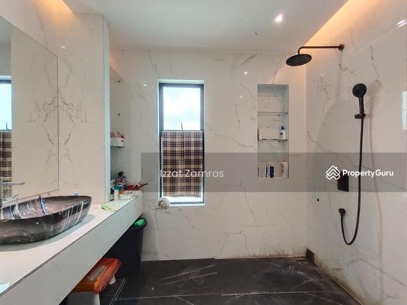 2-storey Terraced House for Sale in Seksyen 7 (Shah Alam) - Izzat Zamros - PropertyGuru.com.my