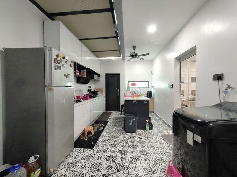 2-storey Terraced House for Sale in Seksyen 7 (Shah Alam) - Muizz Razak - PropertyGuru.com.my