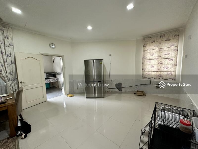 For Sale - D'Villa, Section 11, Kota Damansara