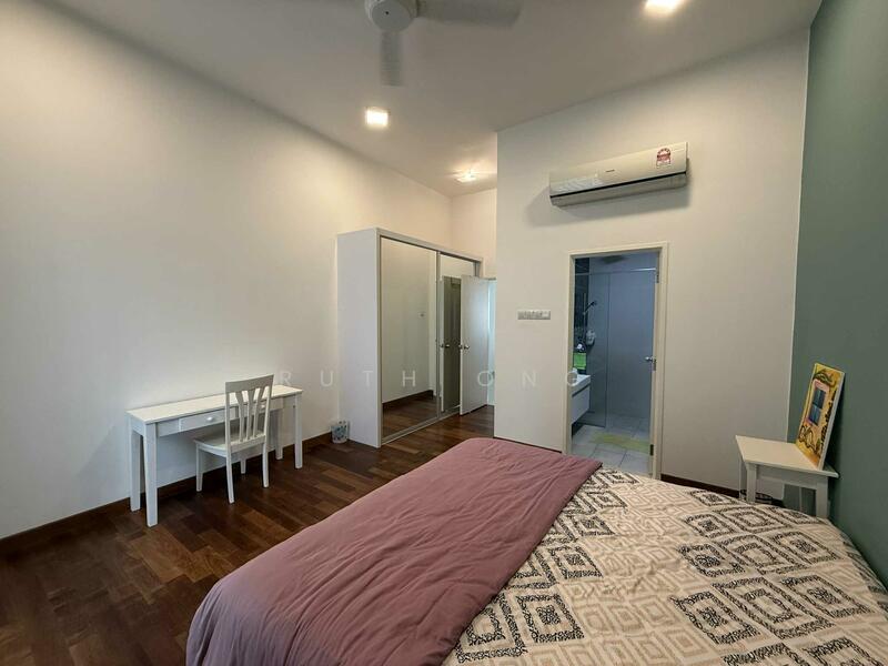Ferringhi Residence untuk Untuk Disewa - RM 2,100 /bulan, Mac 2026 - Bedroom - PropertyGuru.com.my